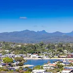 Magnoli - Hosted By Burleigh Letting